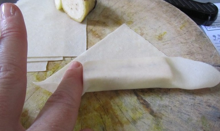 Featured image of post Steps to Make Thai Banana Rolls