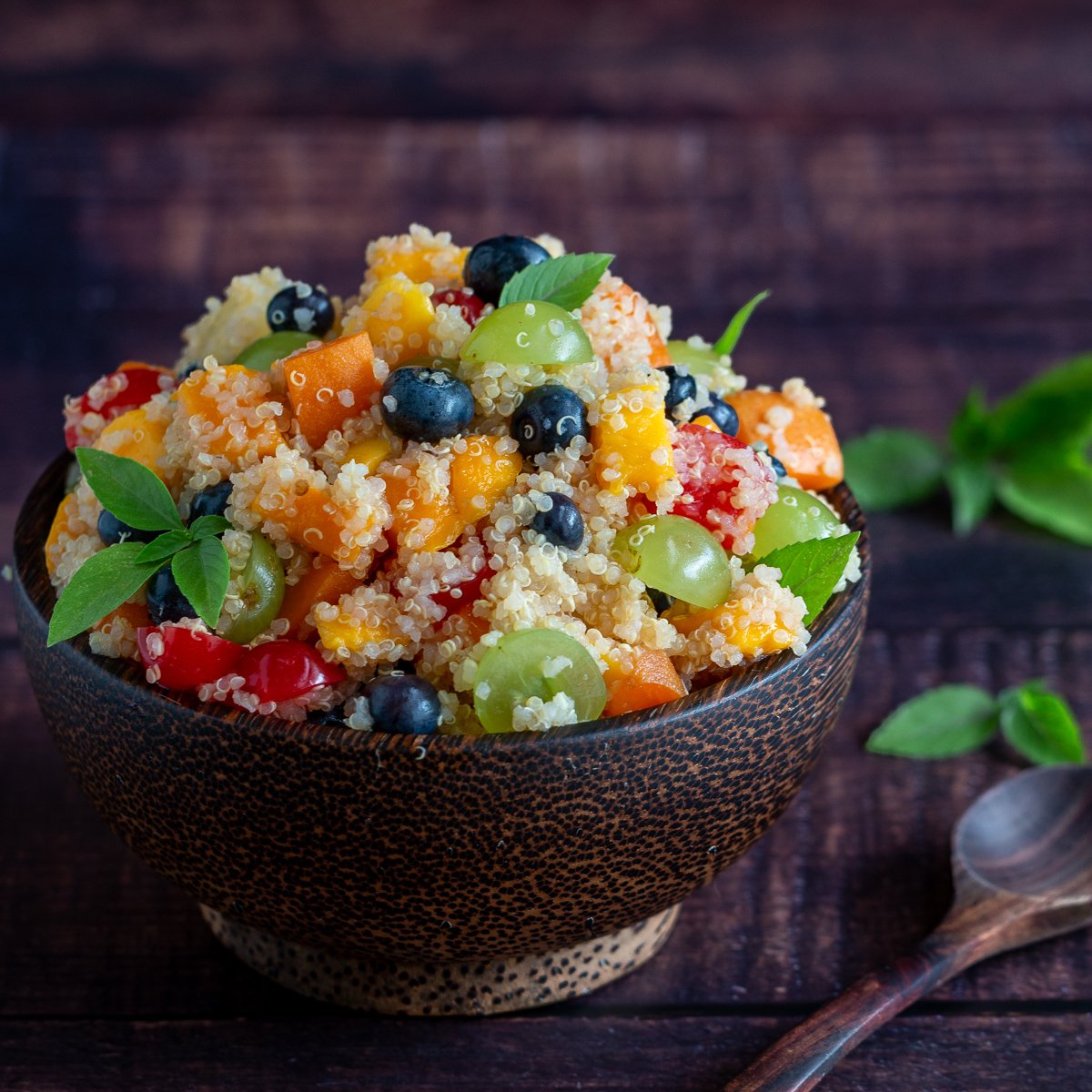 https://www.hwcmagazine.com/wp-content/uploads/2015/04/quinoa-fruit-salad-1200-x-1200-9815.jpg