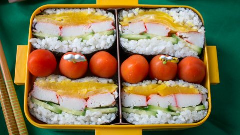 Recipe: Togarashi Tuna Bento Box with Crispy Sushi Rice, Ponzu Broccoli &  Sambal Mayo - Blue Apron
